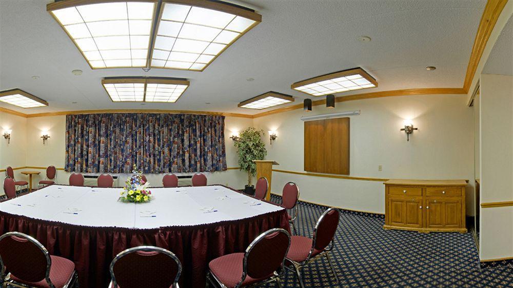Holiday Inn Express Toronto East, An Ihg Hotel Esterno foto